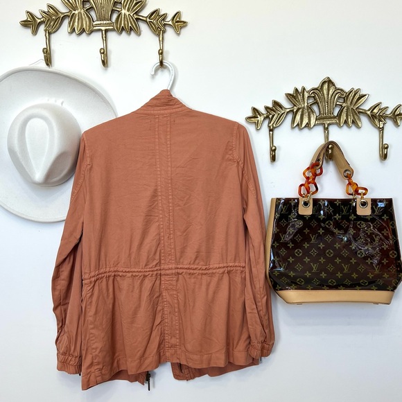 Spring 100% tencel utility
Jacket M ptp 20” - Picture 4 of 4